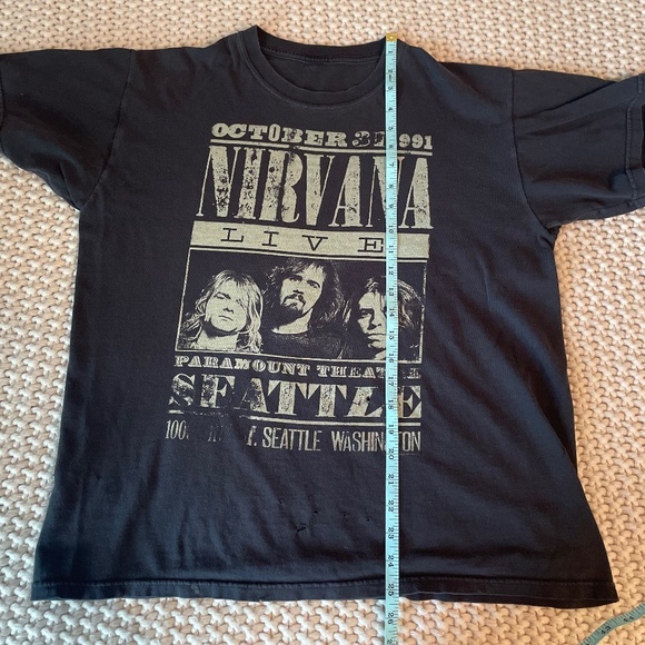 Nirvana Paramount Theatre Halloween 1991 Graphic Tee – Reprint / Bootleg Style - Picture 4 of 11